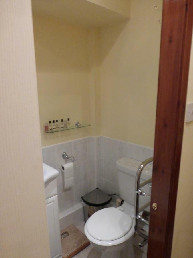 6,Loch View Avenue Apartment แคมป์เบลทาวน์ ภายนอก รูปภาพ